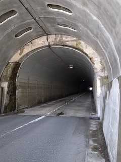 青沢トンネル入口