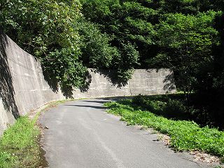 コンクリート製の防止壁